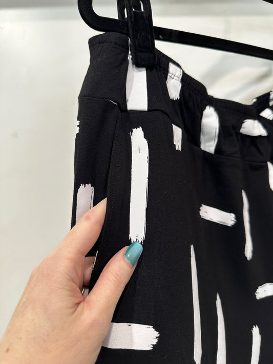 Pretty Basics - Pants 16