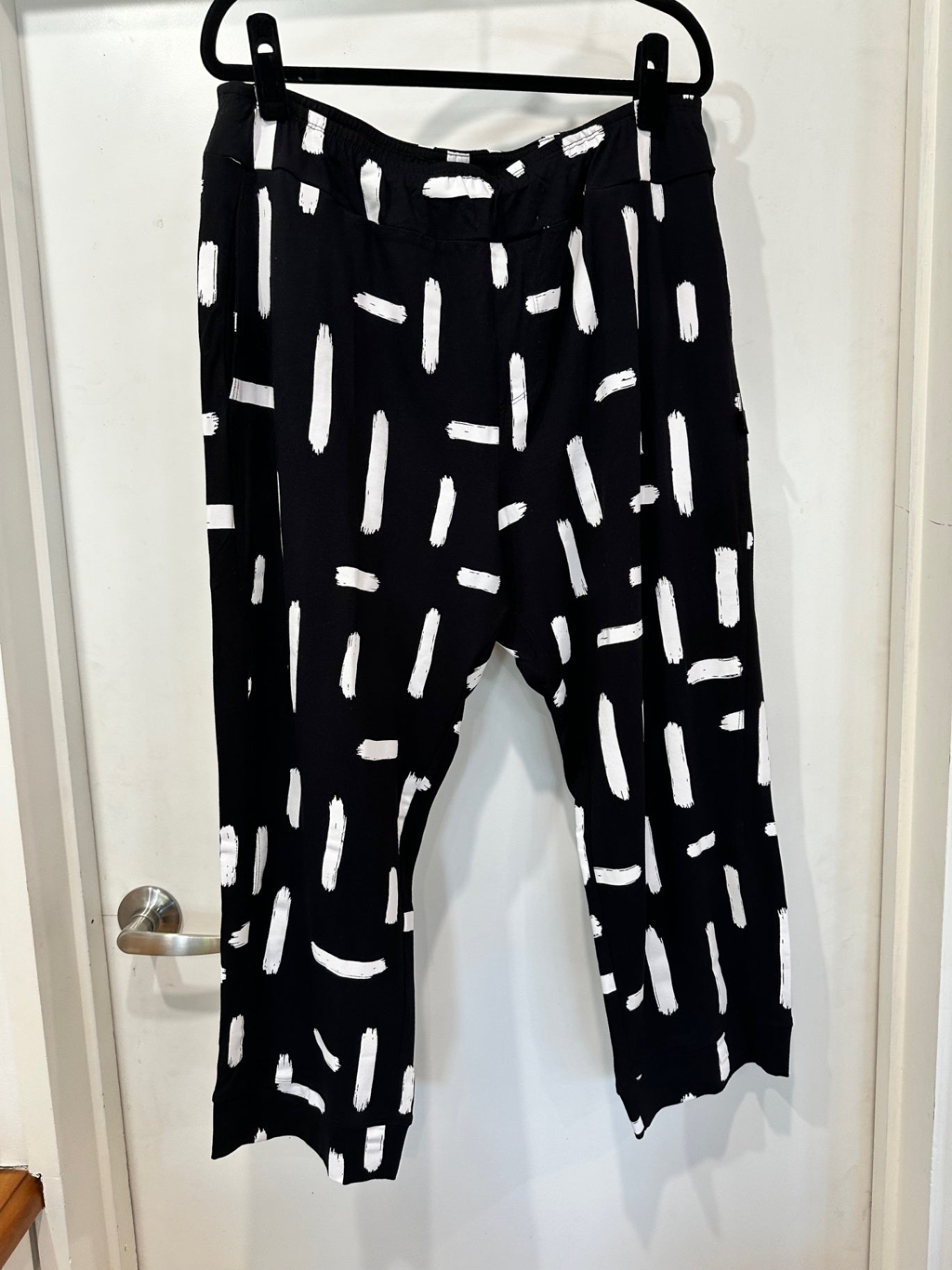 Pretty Basics - Pants 16