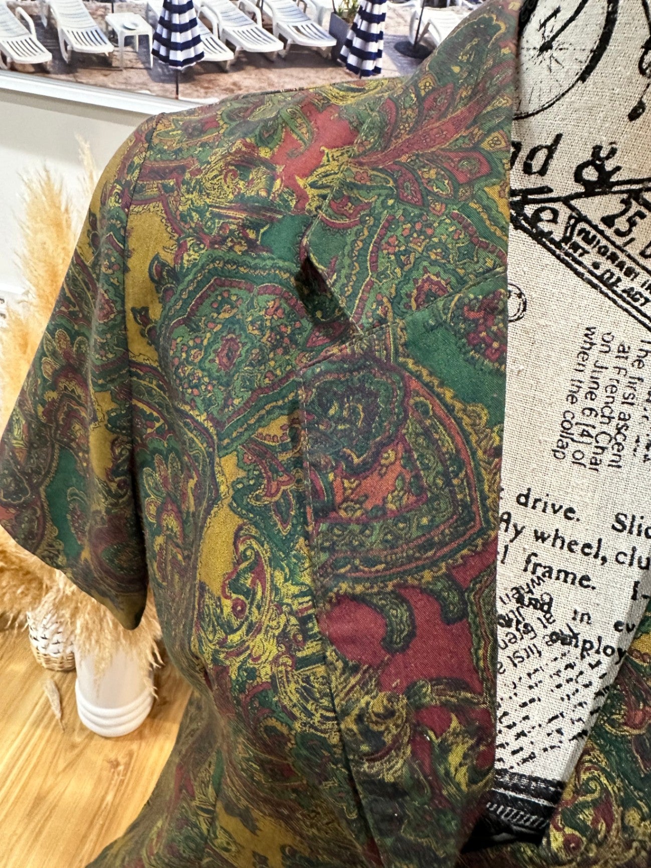 Vintage Short Sleeve Blazer Medium Autumn Tones (Primarily Green, Red, and Gold)