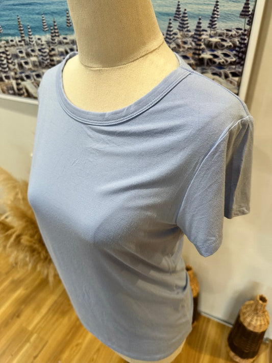 White Fox T-Shirt Medium / Large - New