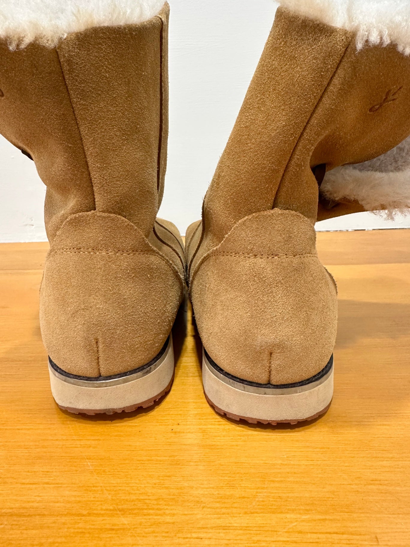 EMU Australia - Ugg Boots - Size 7