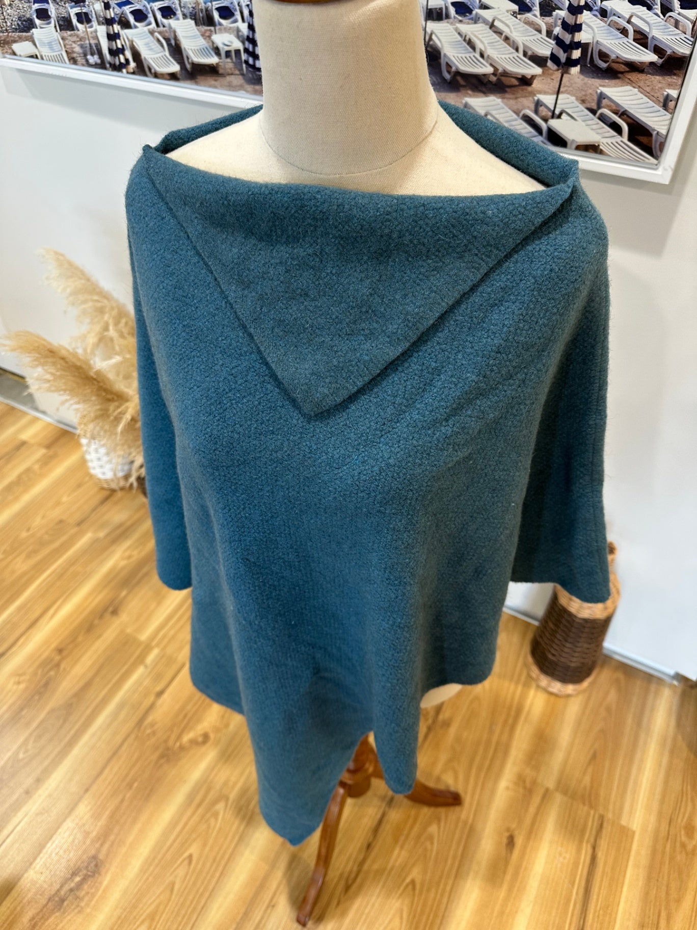 Waimate - Made in New Zealand - Poncho - One Size - 40% possum, 50% merino