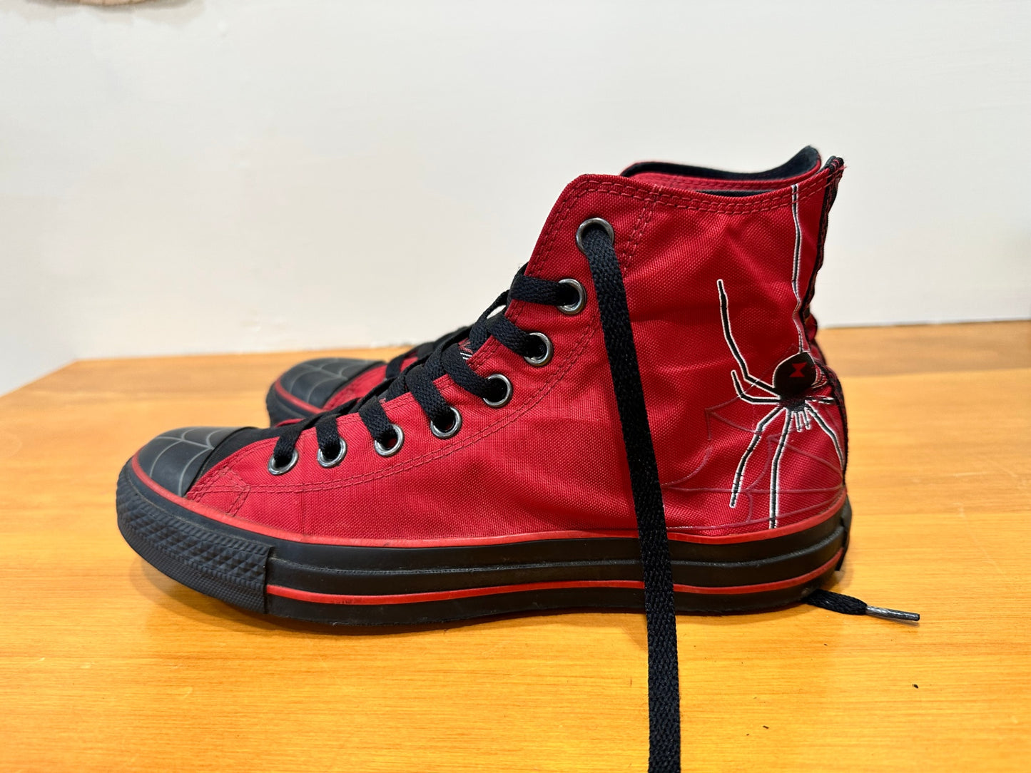 Converse Sneakers - Ladies 9 - Spiderman
