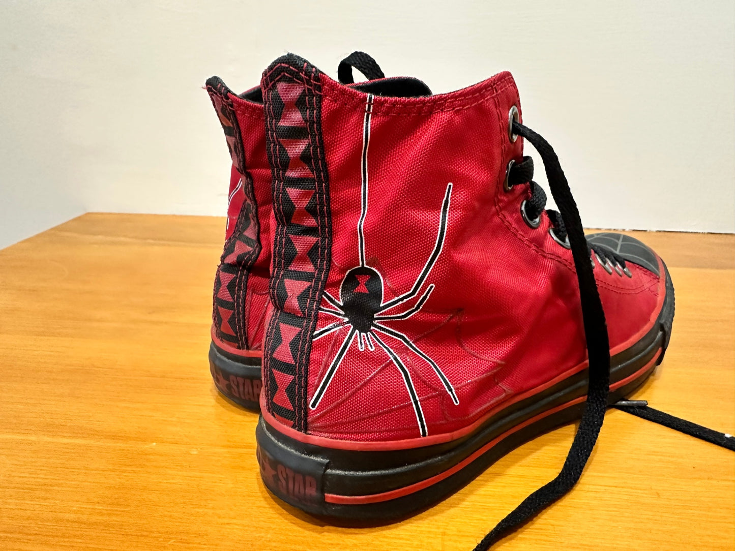Converse Sneakers - Ladies 9 - Spiderman