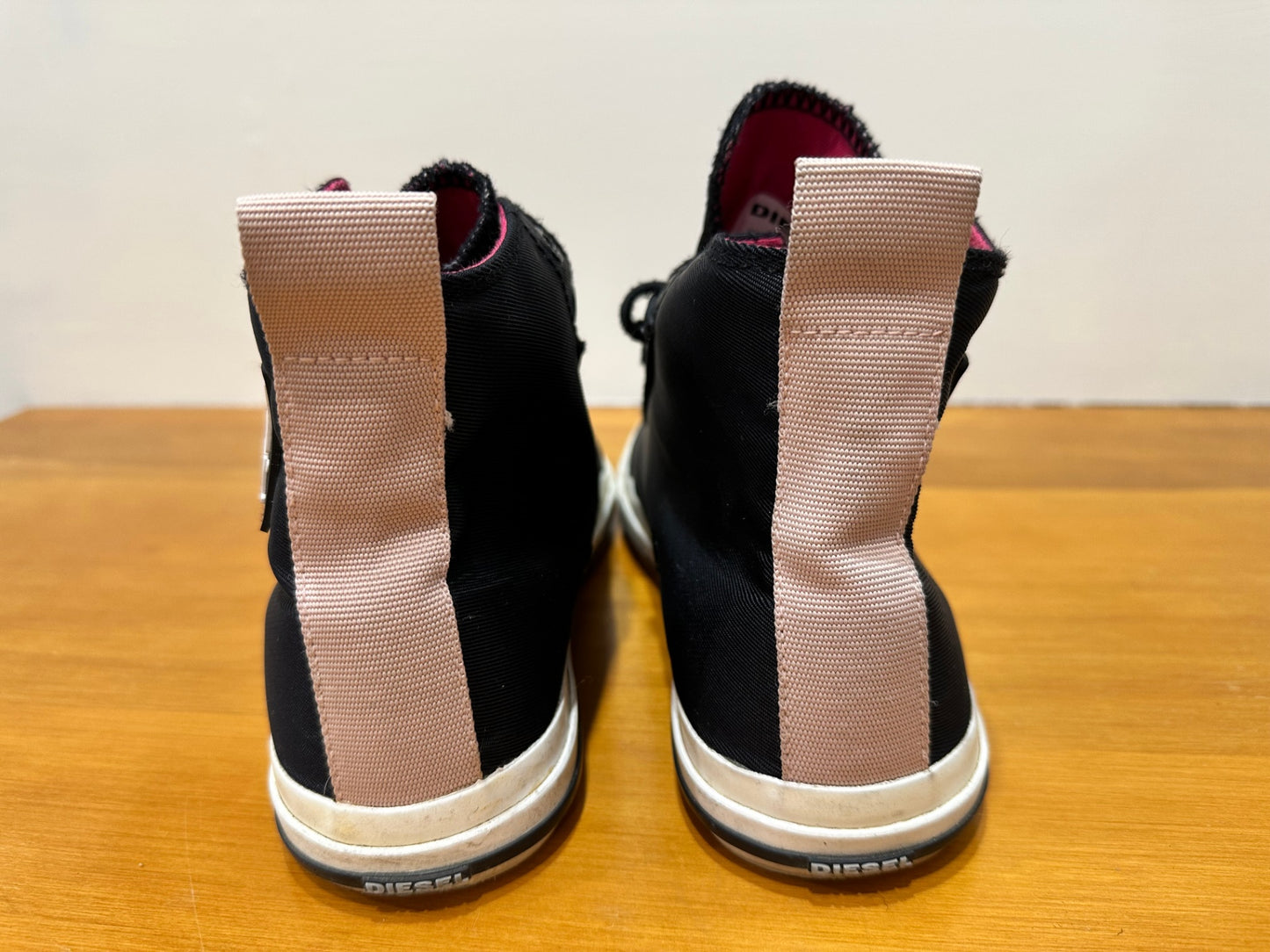 DIESEL Boots Black with pink accents - size 7.5