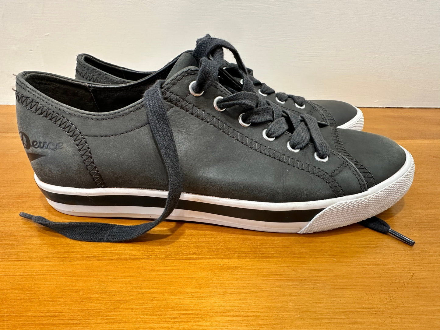 Deuce Sneakers 39 Grey