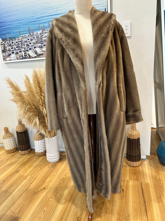Vintage Faux Fur Coat w matching hat - Large