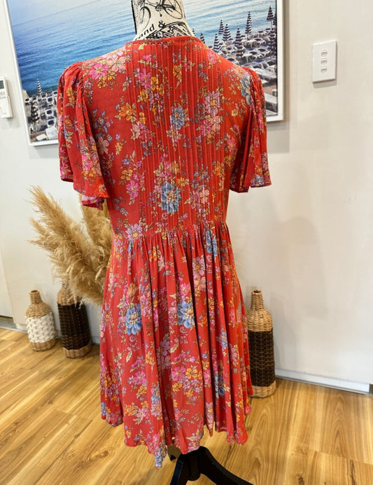 Spell - Meadowland Flutter Dress - Small Coral with floral pattern