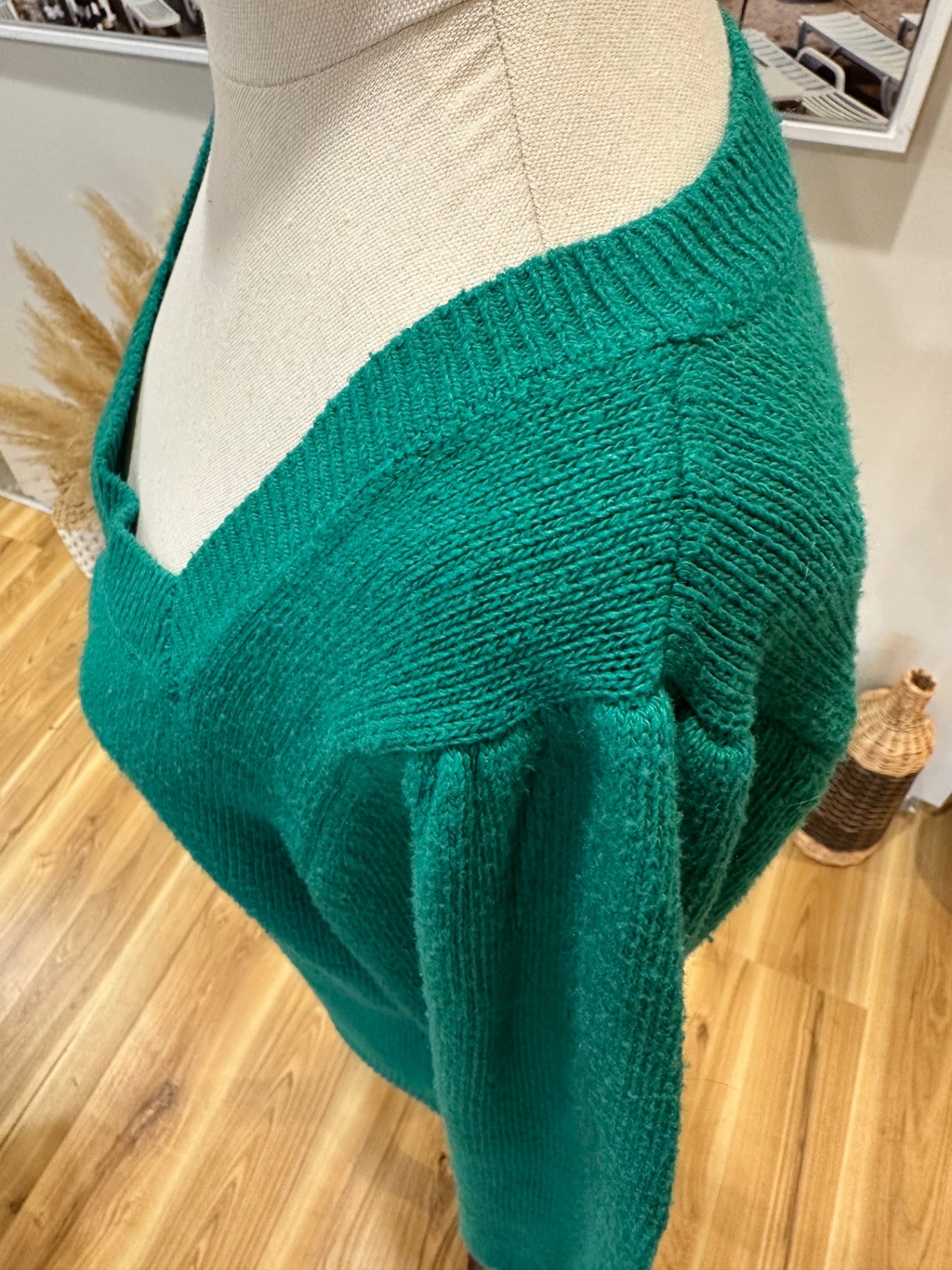 City Chic - Green Jumper with Balloon Sleeves - Size 14