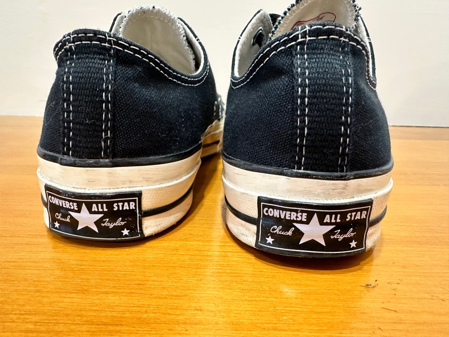 Converse Sneakers - Size 41.5 - Black and white