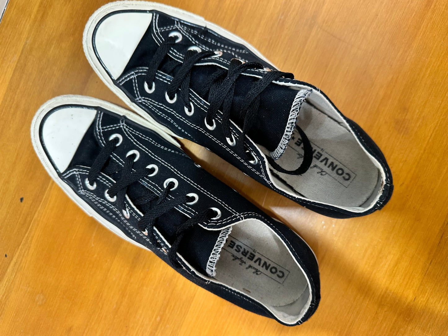 Converse Sneakers - Size 41.5 - Black and white
