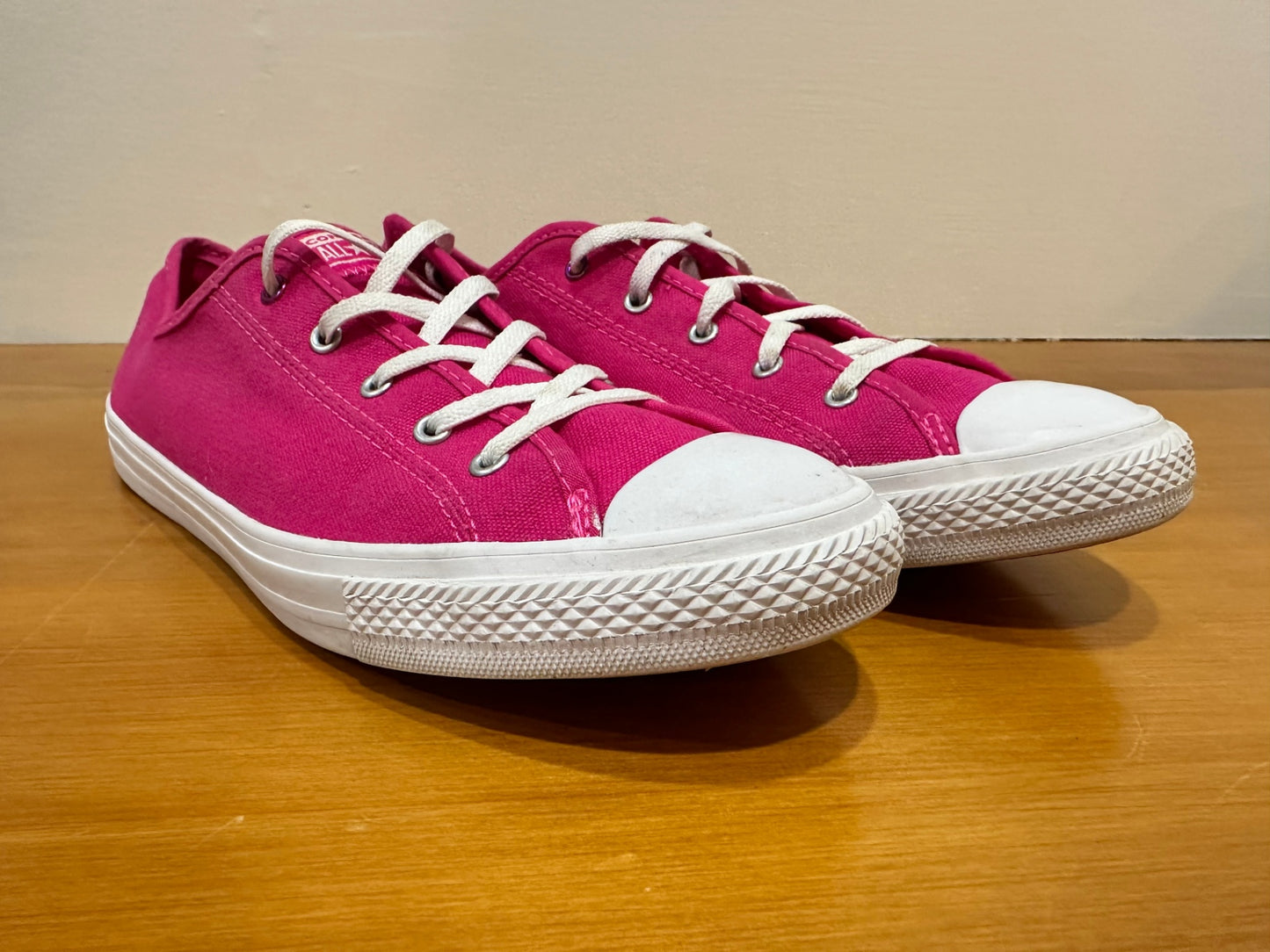 Converse Sneakers - Size 39 - Hot Pink