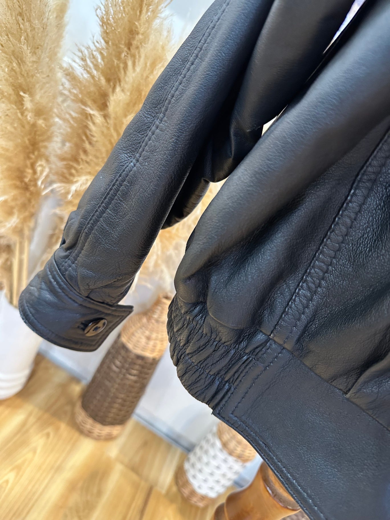 Leather Jacket - Black - Size Large