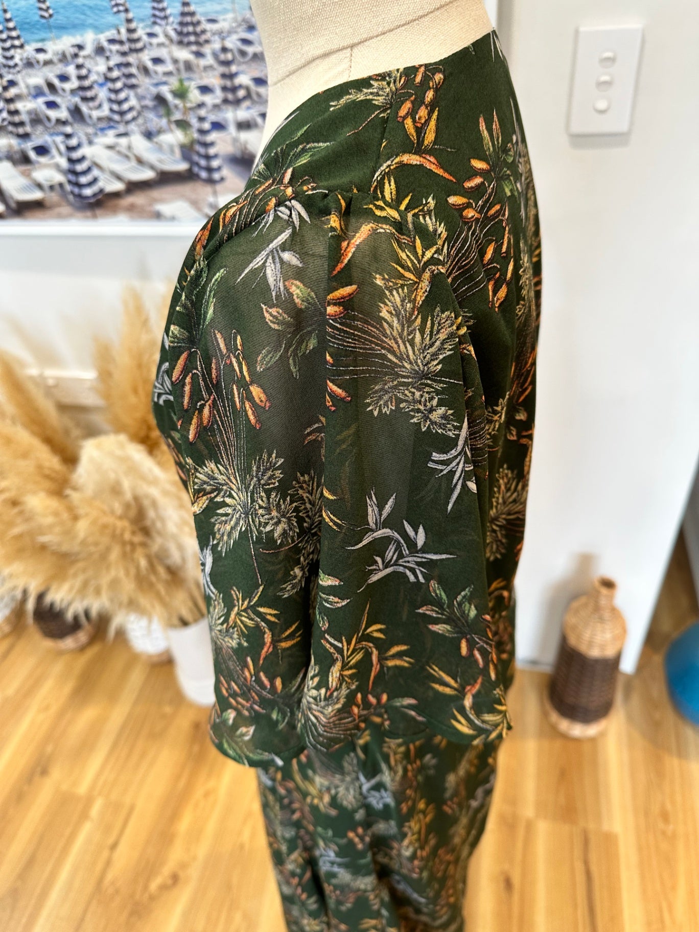 Drama The Label - Dress - Size 12 - Dark green with multicolored floral print