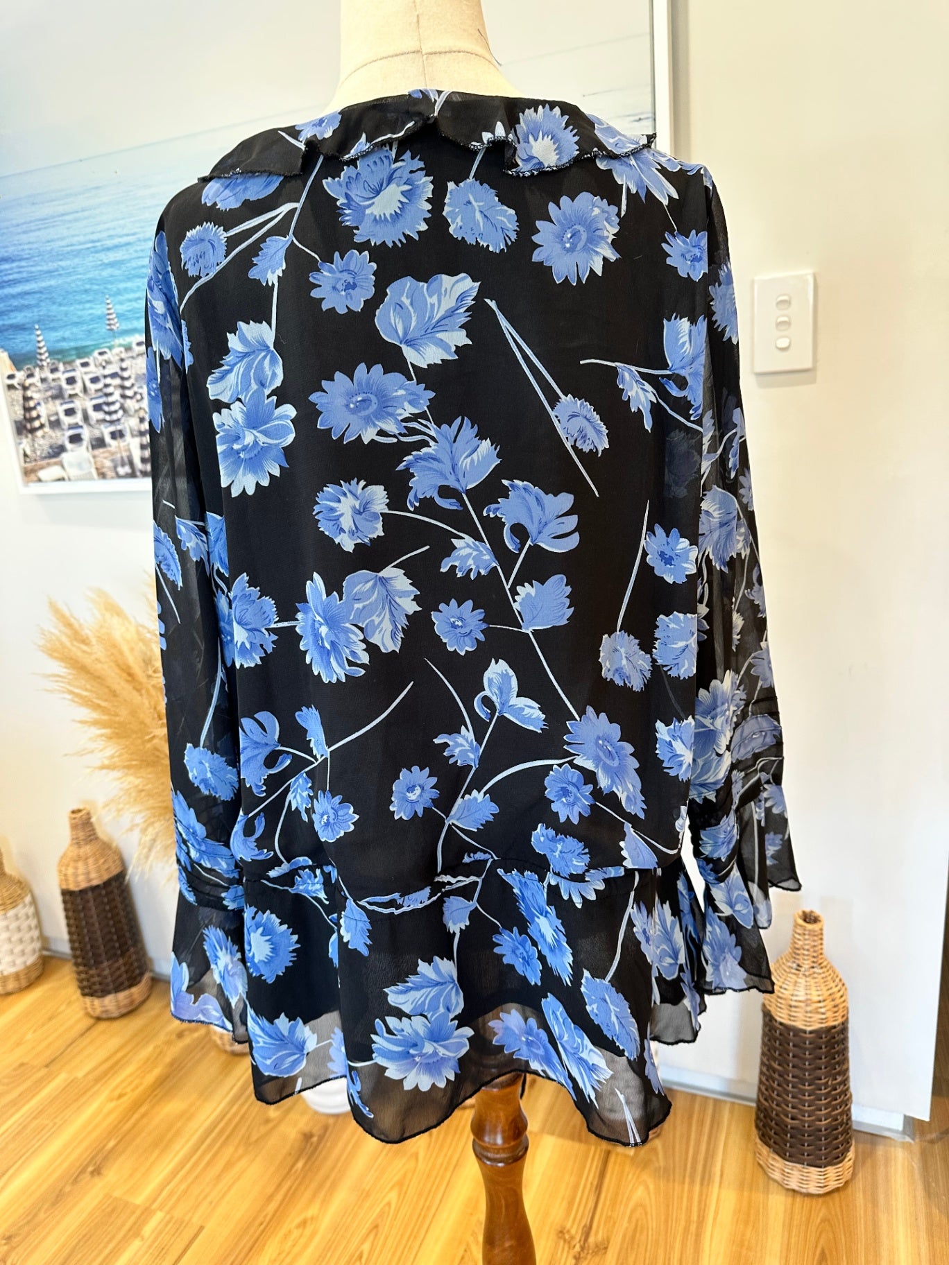 Black & Blue Floral Blouse - Size 20