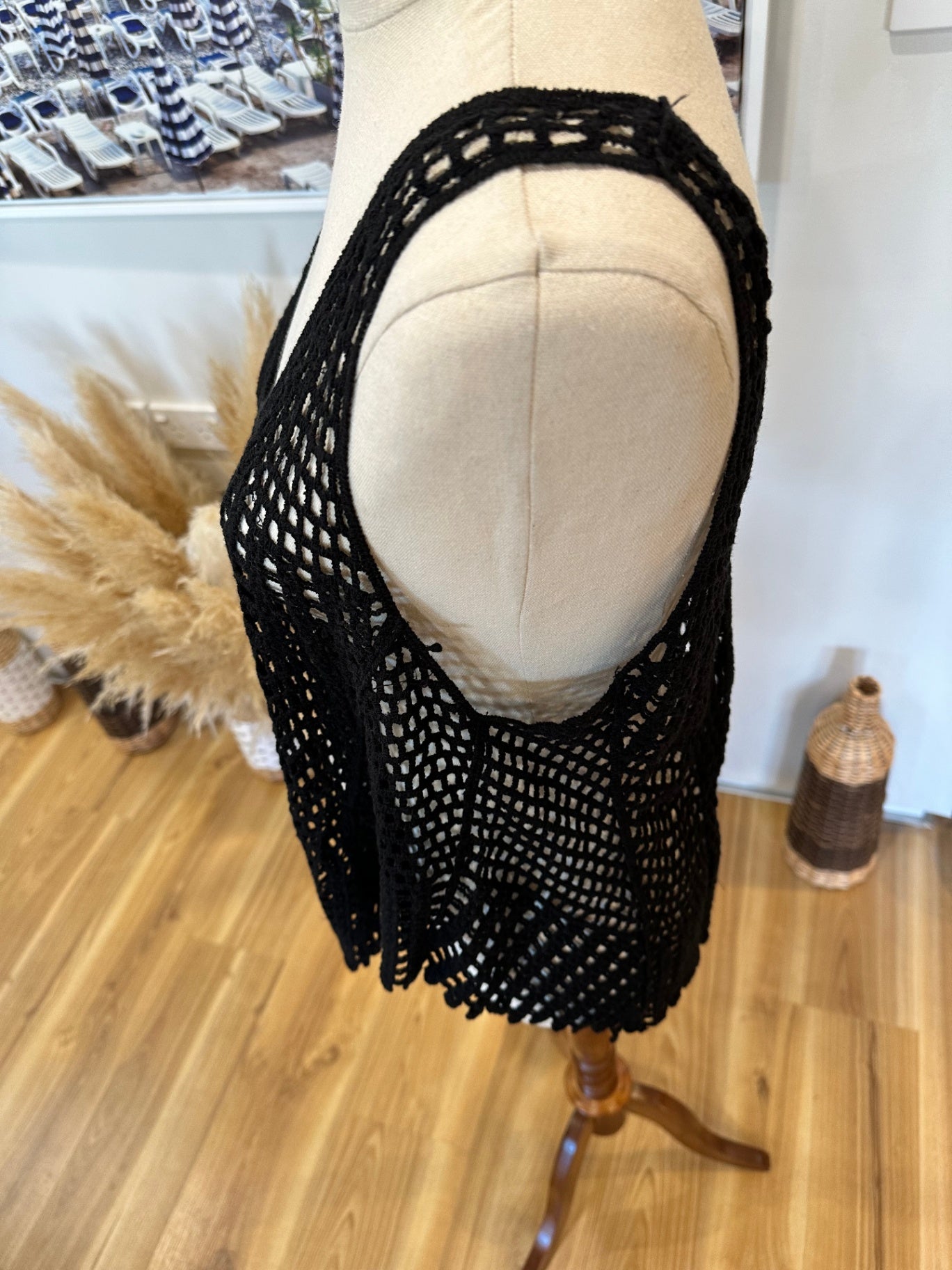 Black Crochet-Style Singlet Top - Size Small / Medium