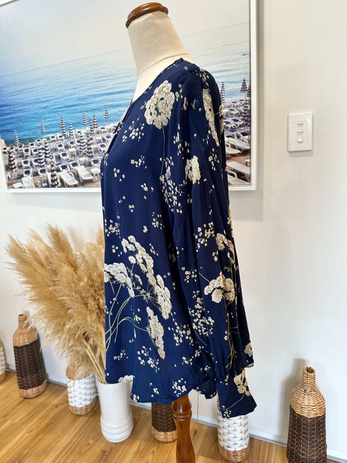 Emerge Blouse - Size 16 - Navy blue with cream floral pattern