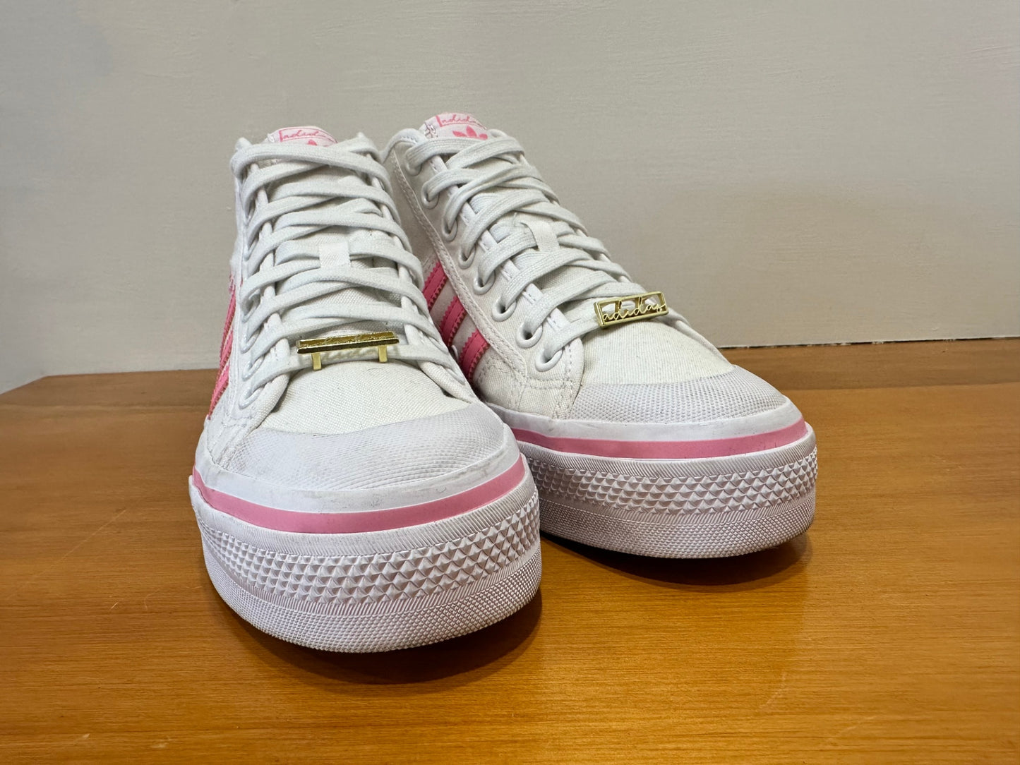 Adidas - Hight Top Sneakers - Size 8 - White and Pink w Embroidered Hearts
