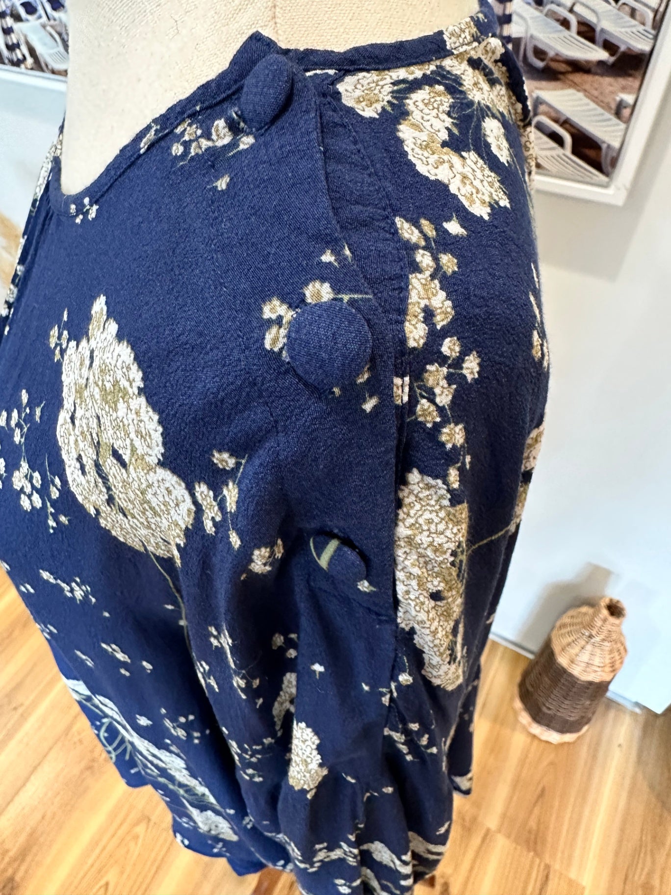 Emerge Blouse - Size 16 - Navy blue with cream floral pattern