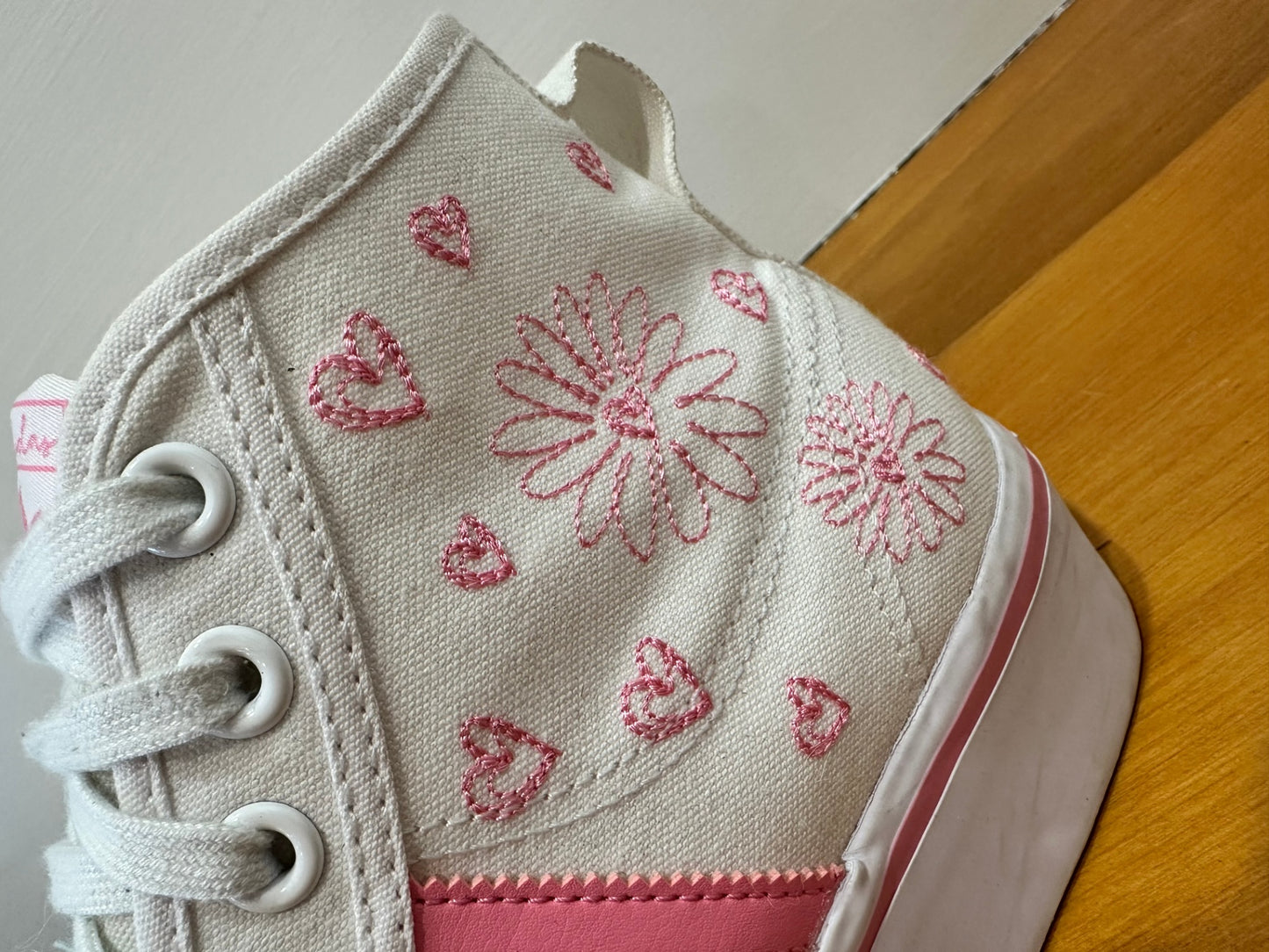 Adidas - Hight Top Sneakers - Size 8 - White and Pink w Embroidered Hearts