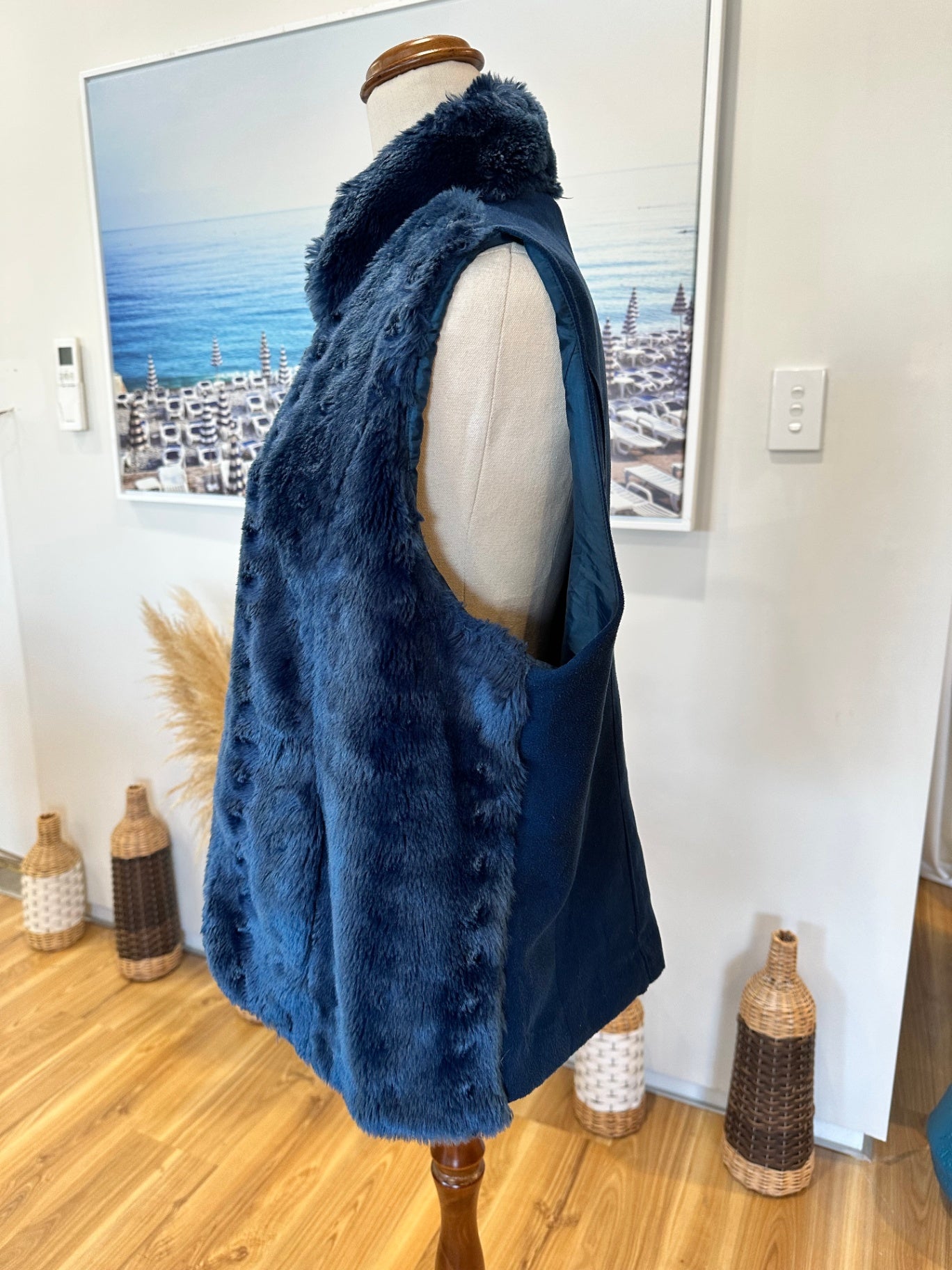 Suzanne Grae - Faux Fur Vest - Large - Blue