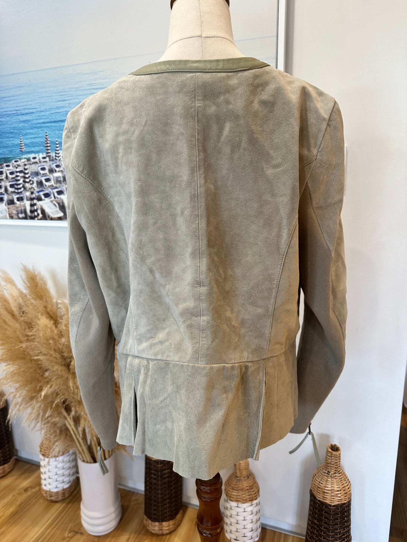Sara - Crop Jacket - Size 16 - Sage Green