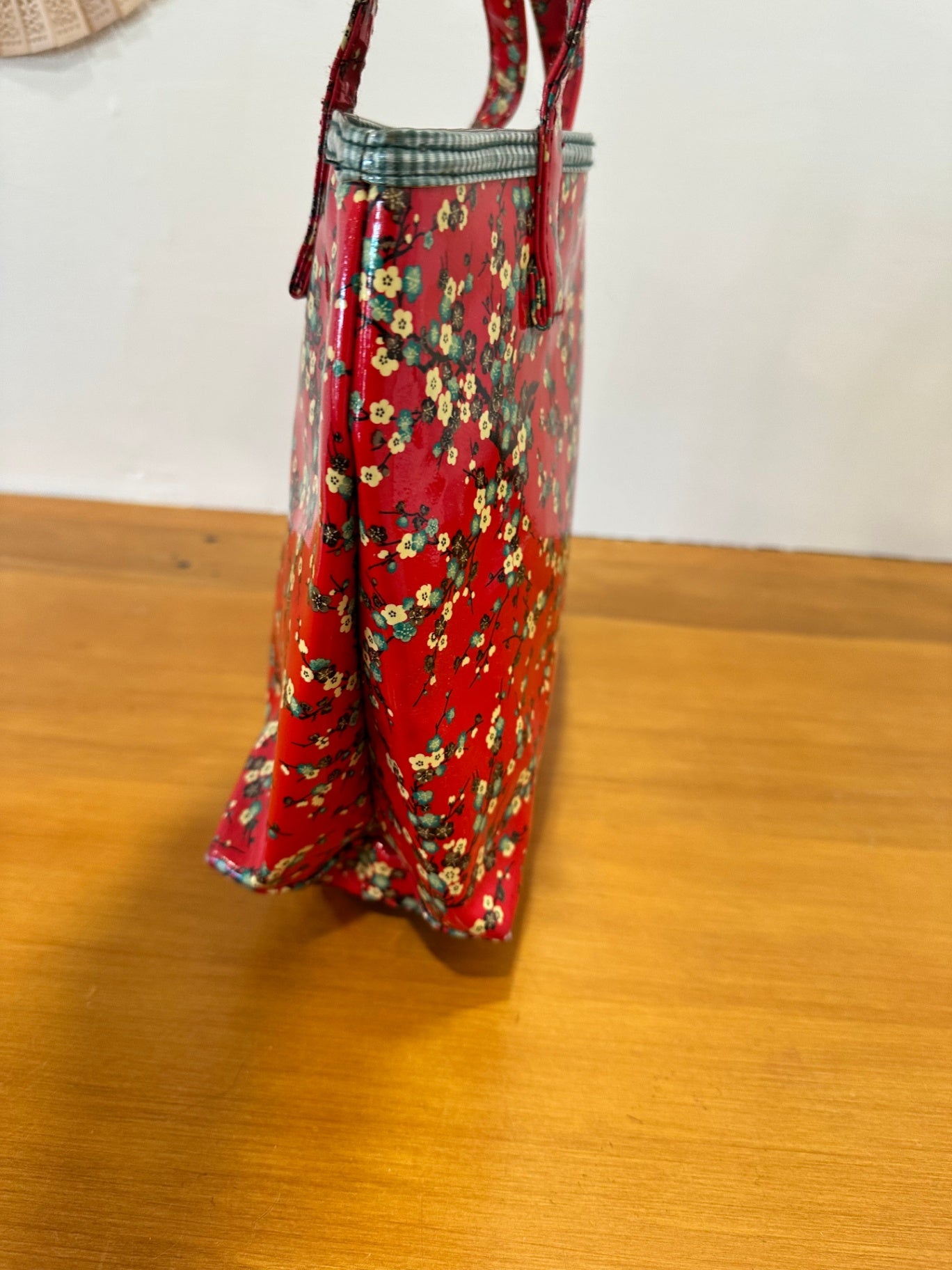 Lulu Australia - Spring Handbag - Red w Florals