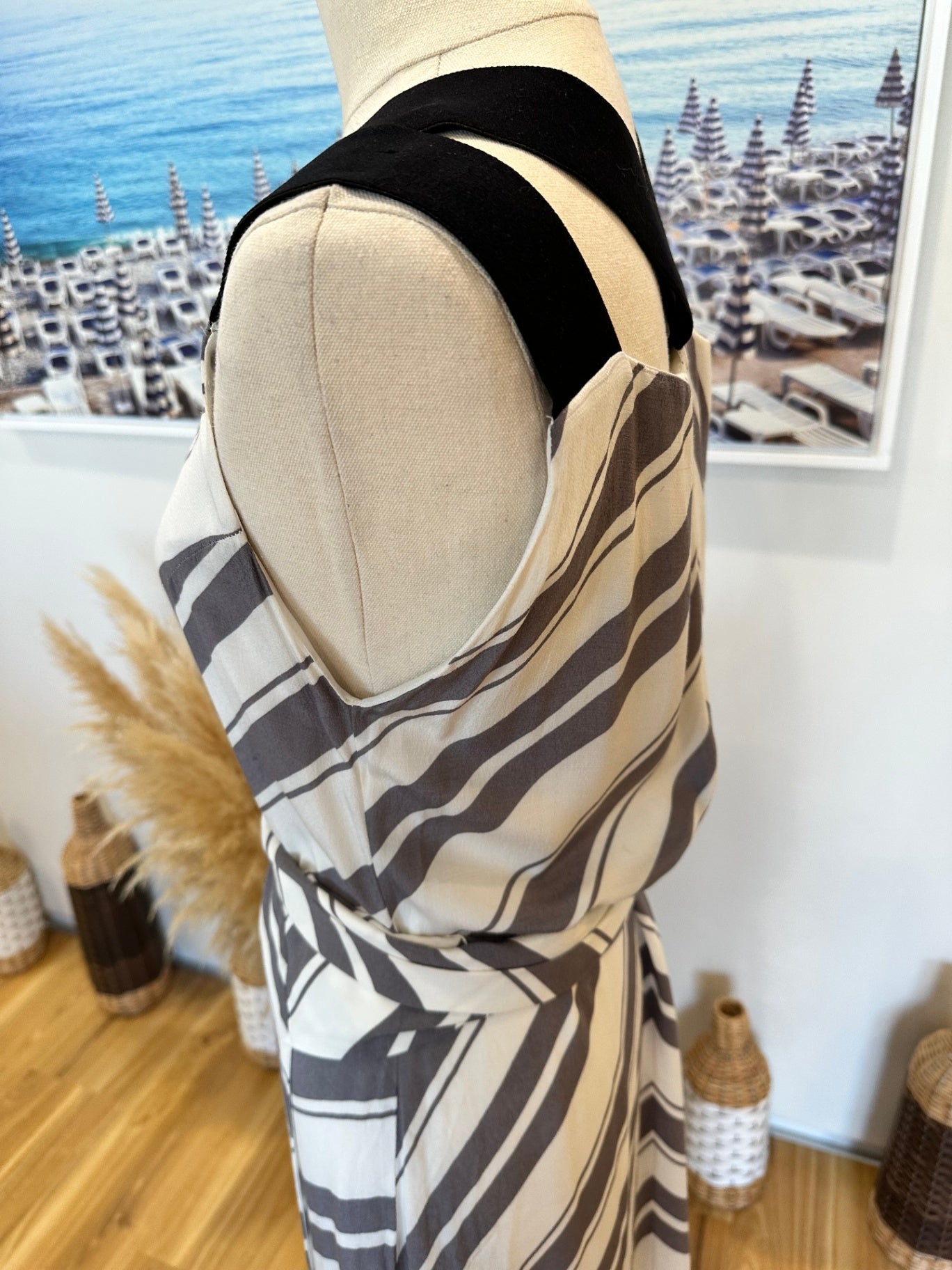 Country Road Dress - Size 10 - Striped: White & Grey