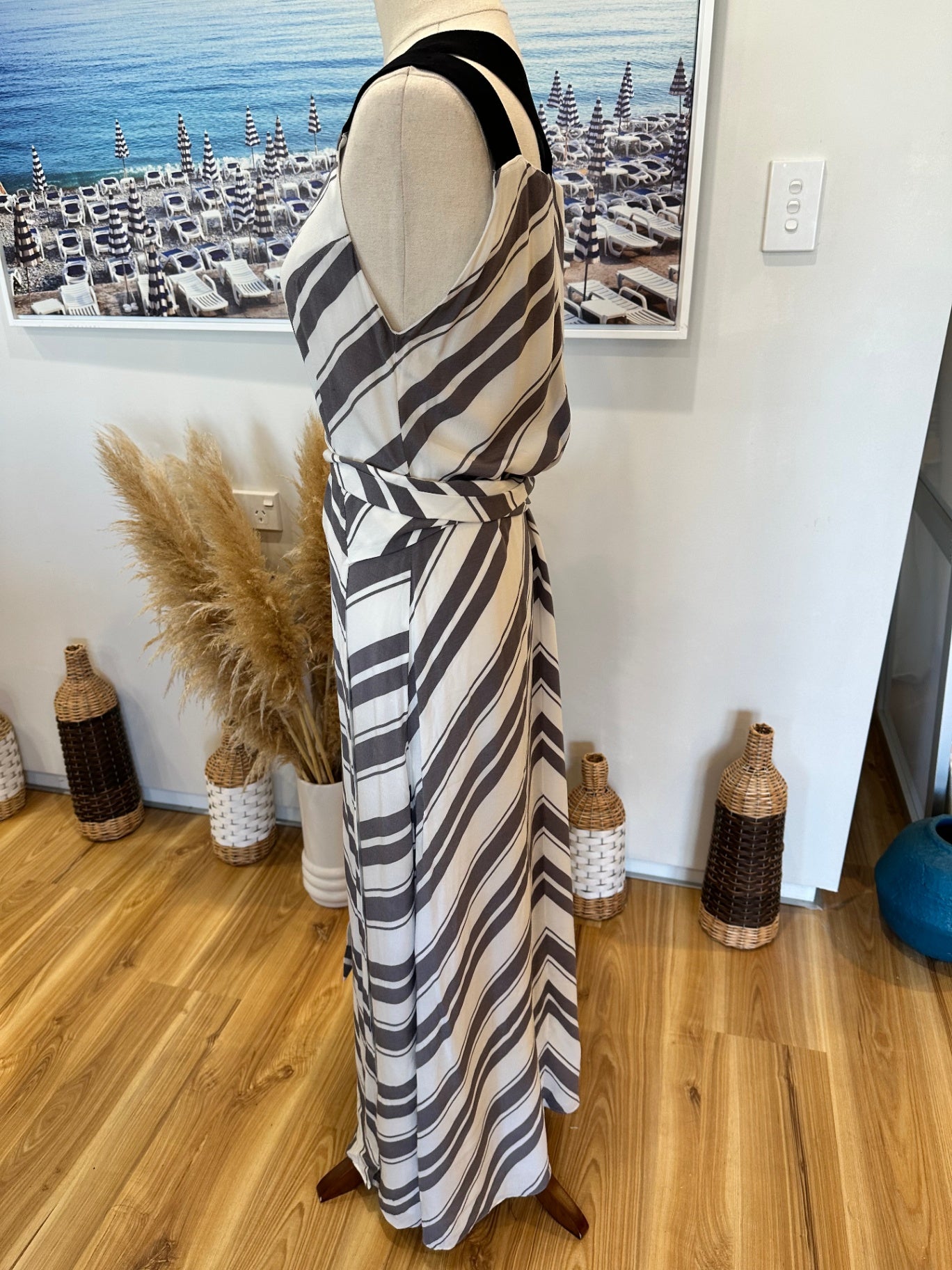 Country Road Dress - Size 10 - Striped: White & Grey