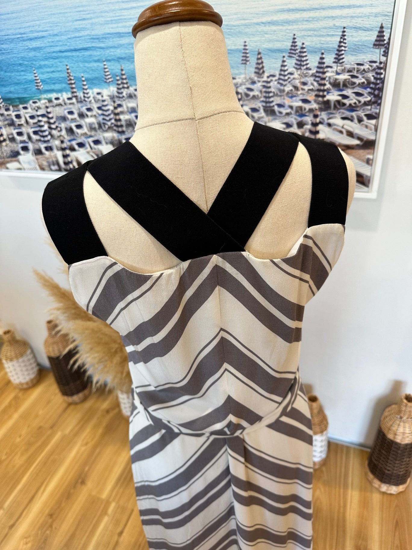 Country Road Dress - Size 10 - Striped: White & Grey