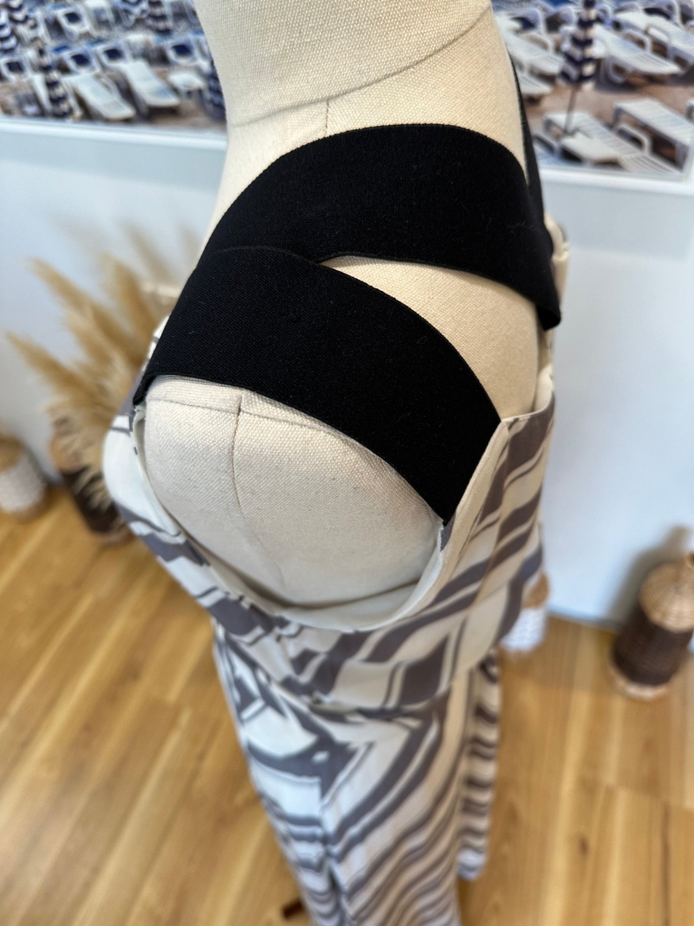 Country Road Dress - Size 10 - Striped: White & Grey