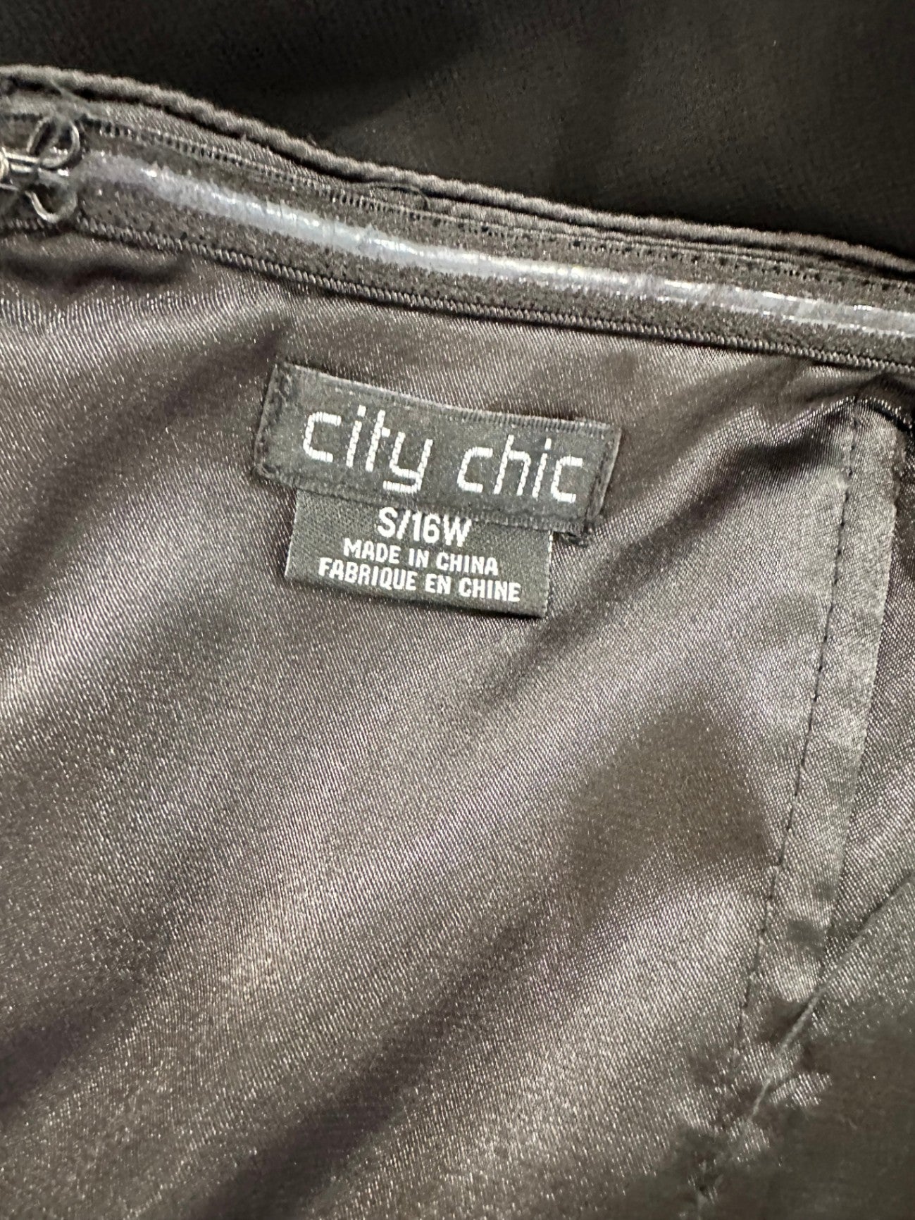 City Chic - Ball Gown - Empire Line with Lace Bust - Size 16