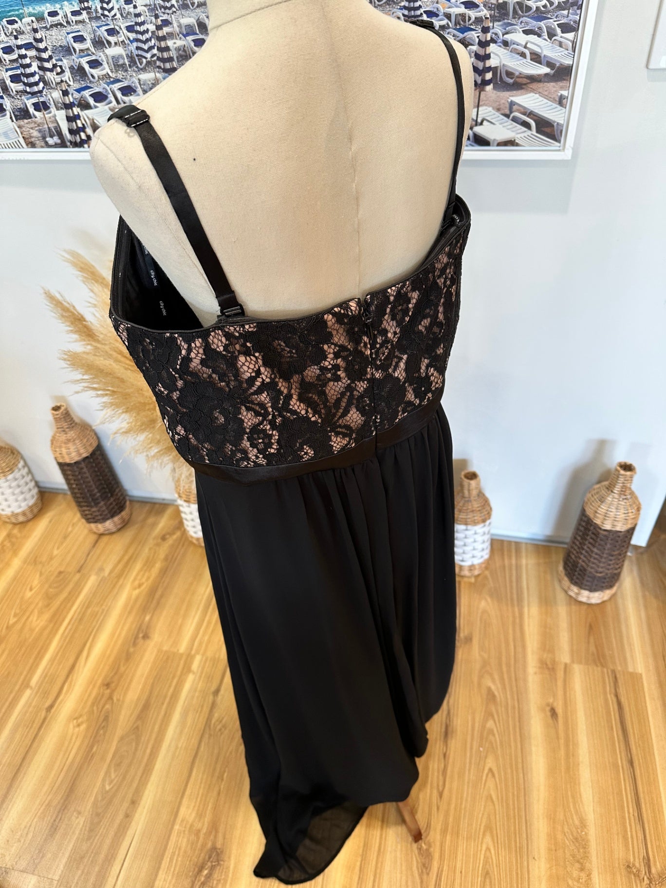 City Chic - Ball Gown - Empire Line with Lace Bust - Size 16