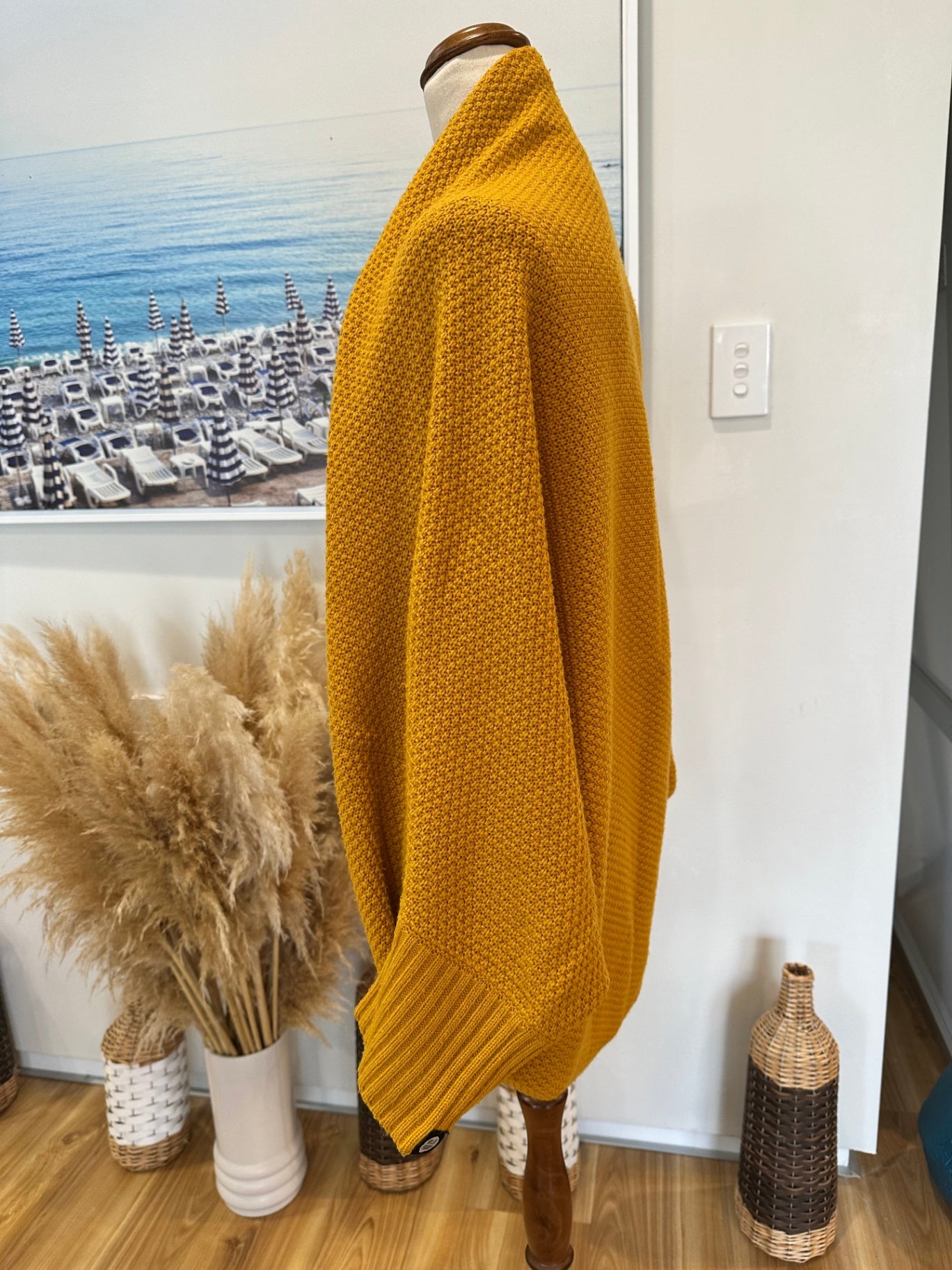 Hello Friday - Cardigan / Shrug - One Size - Mustard yellow (some pilling)