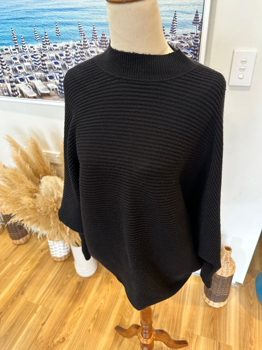 Decjuba Jumper - Medium - Black (some pilling)