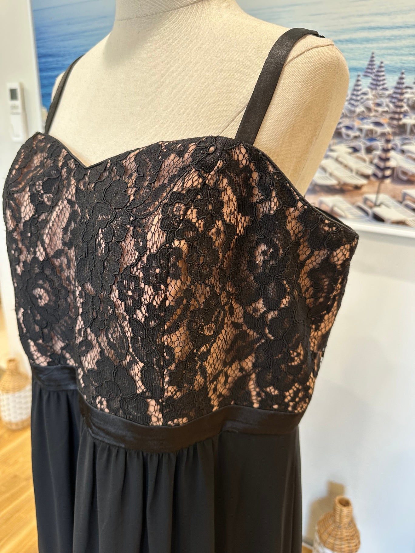 City Chic - Ball Gown - Empire Line with Lace Bust - Size 16