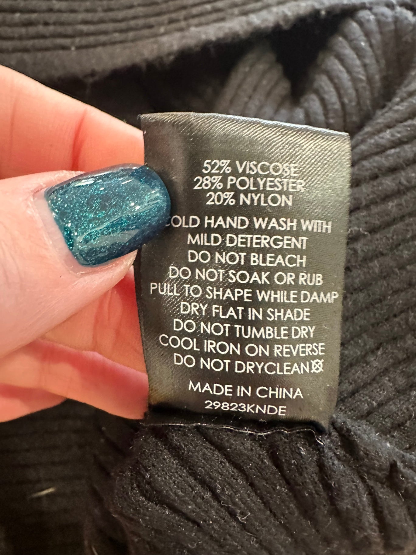 Decjuba Jumper - Medium - Black (some pilling)