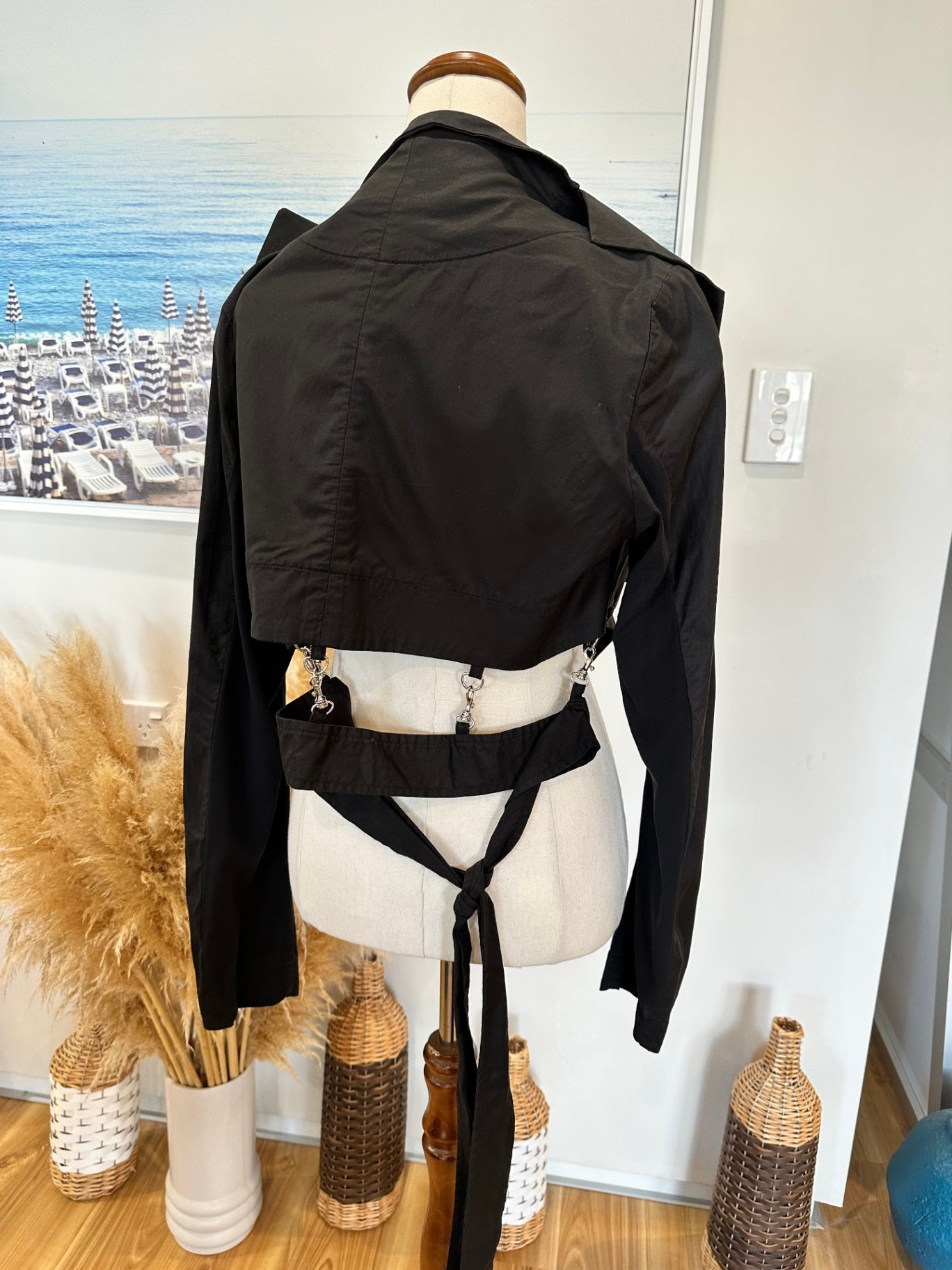 Nom*D - Crop Blazer - Size 10 - Black