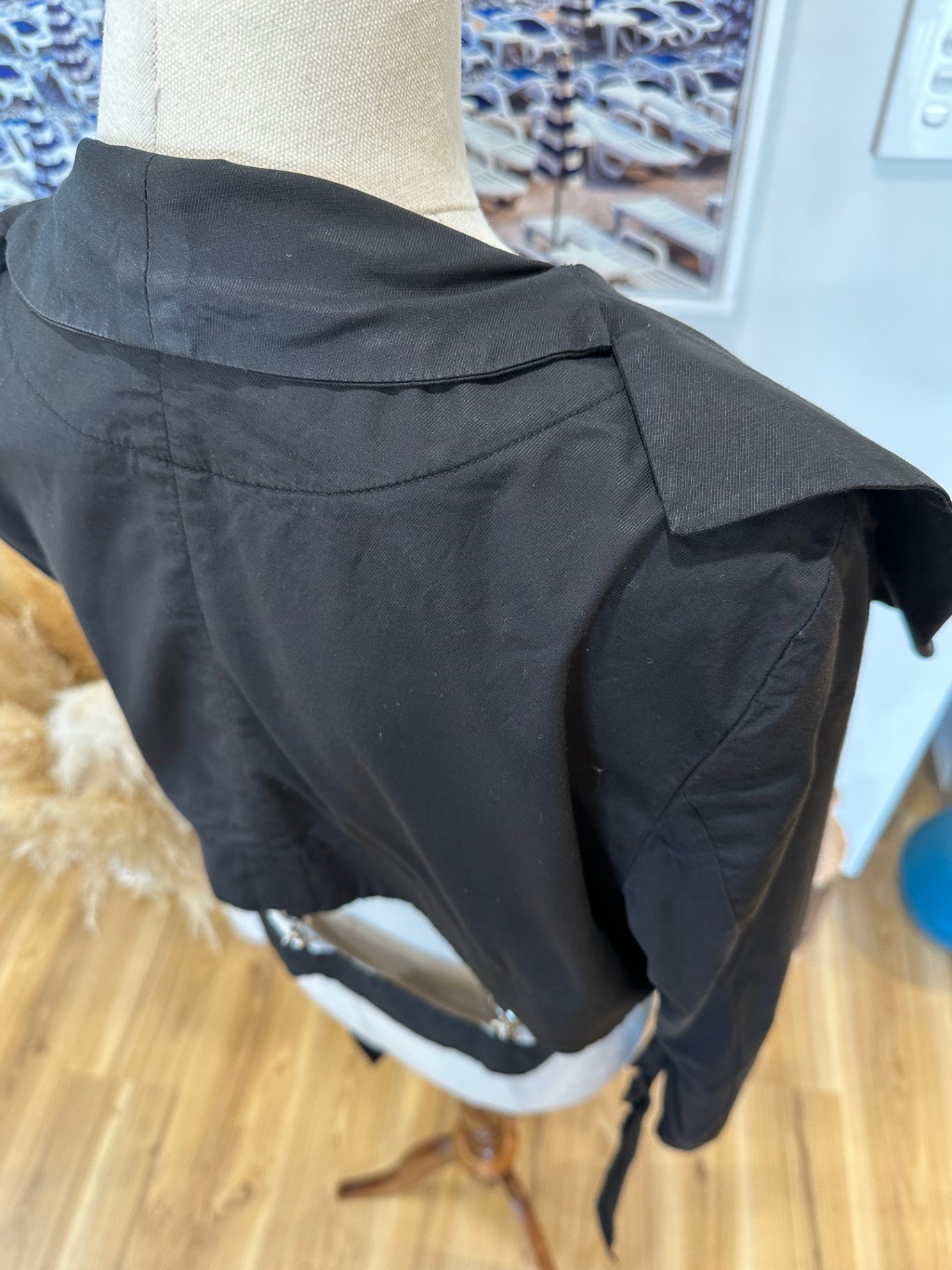 Nom*D - Crop Blazer - Size 10 - Black