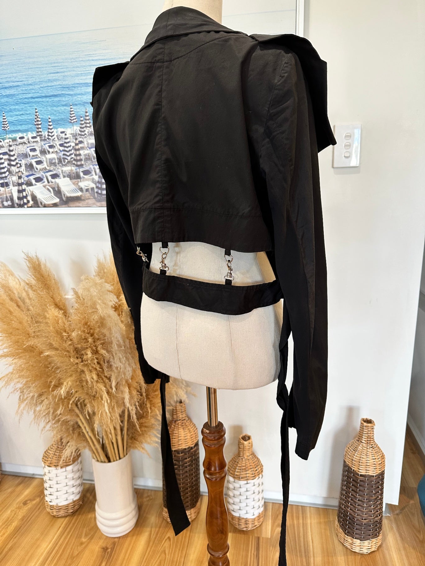 Nom*D - Crop Blazer - Size 10 - Black