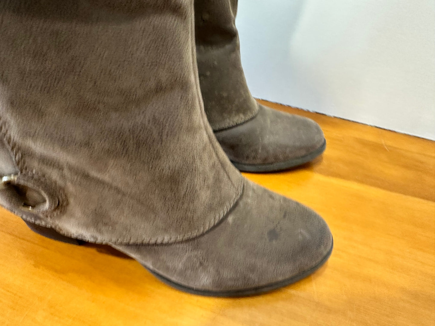 Fergalicious - Knee High Boots - Cowgirl - EU 41 (approx) - Believe Leather - Brown - RRP $137 USD