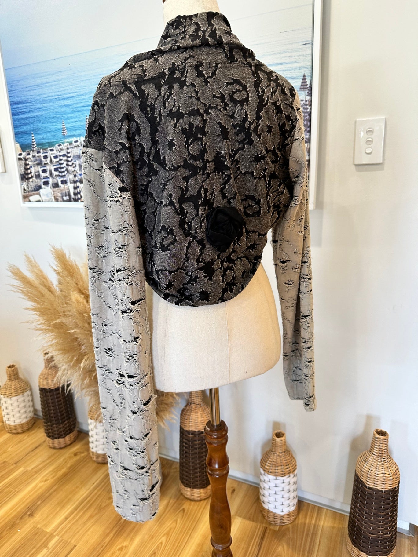 Jellicoe - Made in New Zealand - Shrug / Cardigan - Medium