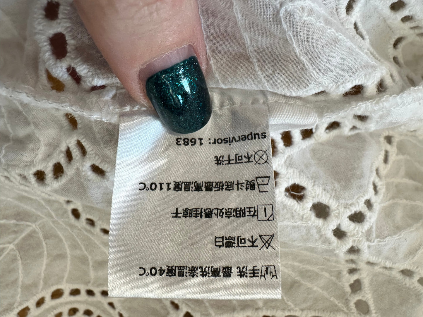 Off Shoulder Lace Blouse - Medium / Large - White / Cream