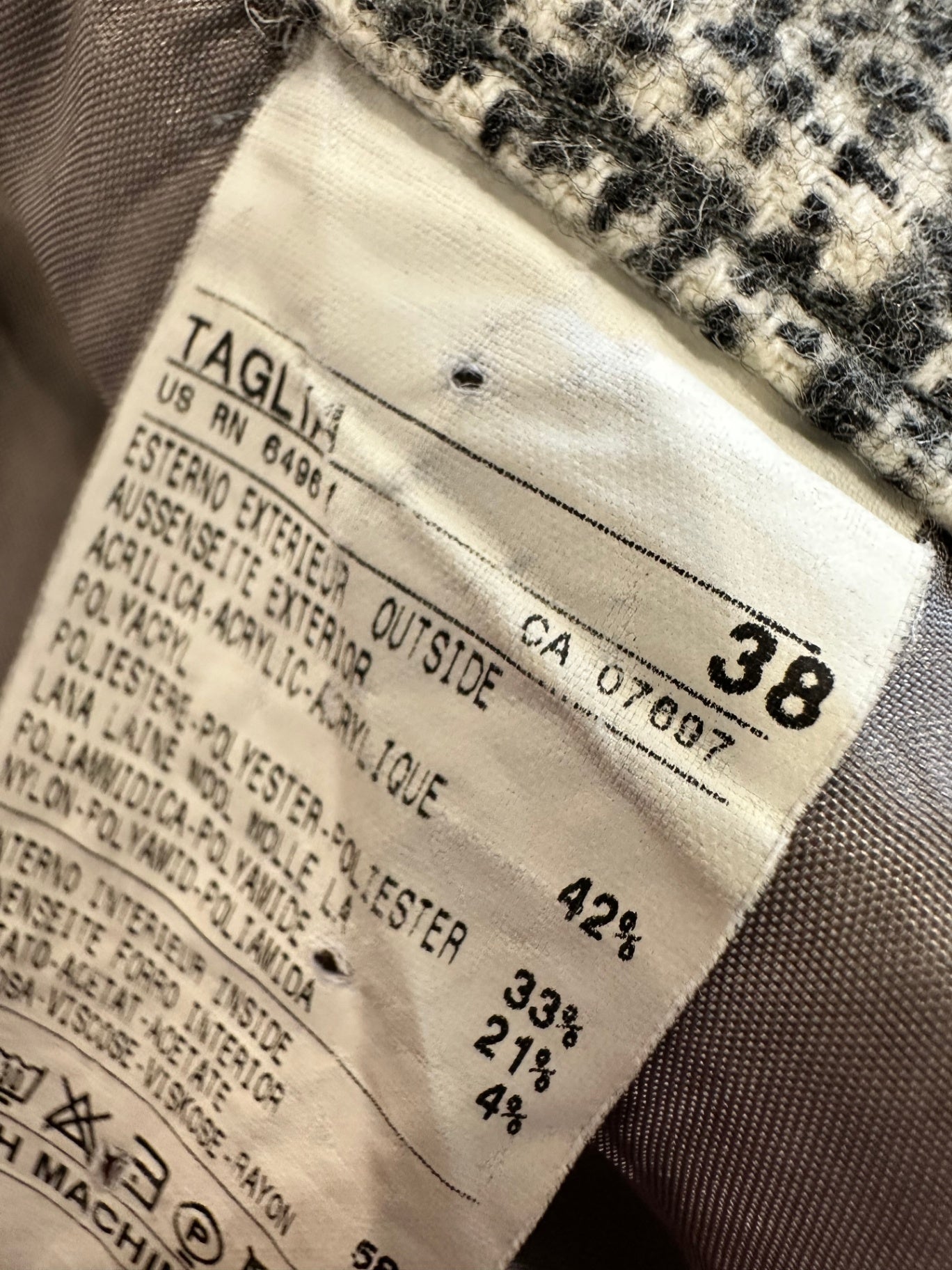 United Colors of Benetton - 21% Wool Skirt - Size 38 Medium - Black and Cream