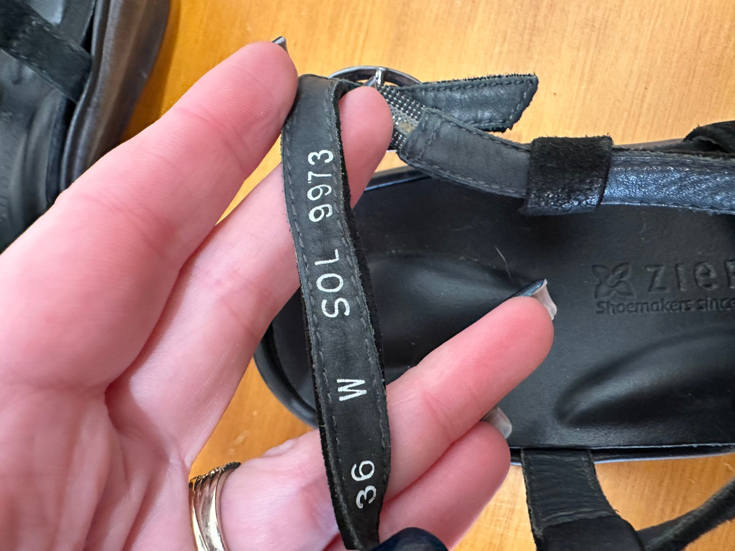 Ziera Sandals - Size EU 36 - Black