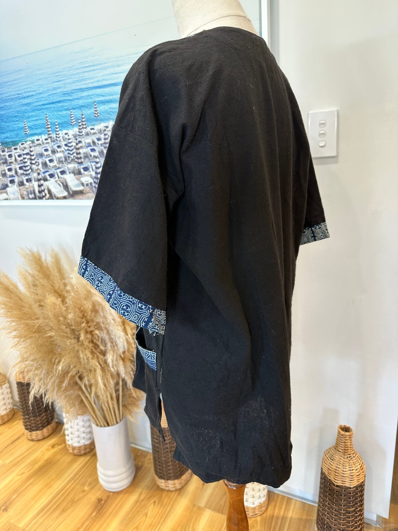 Traditional Embroidery Top / Shirt - Large - Black, Red, Green, Blue, White