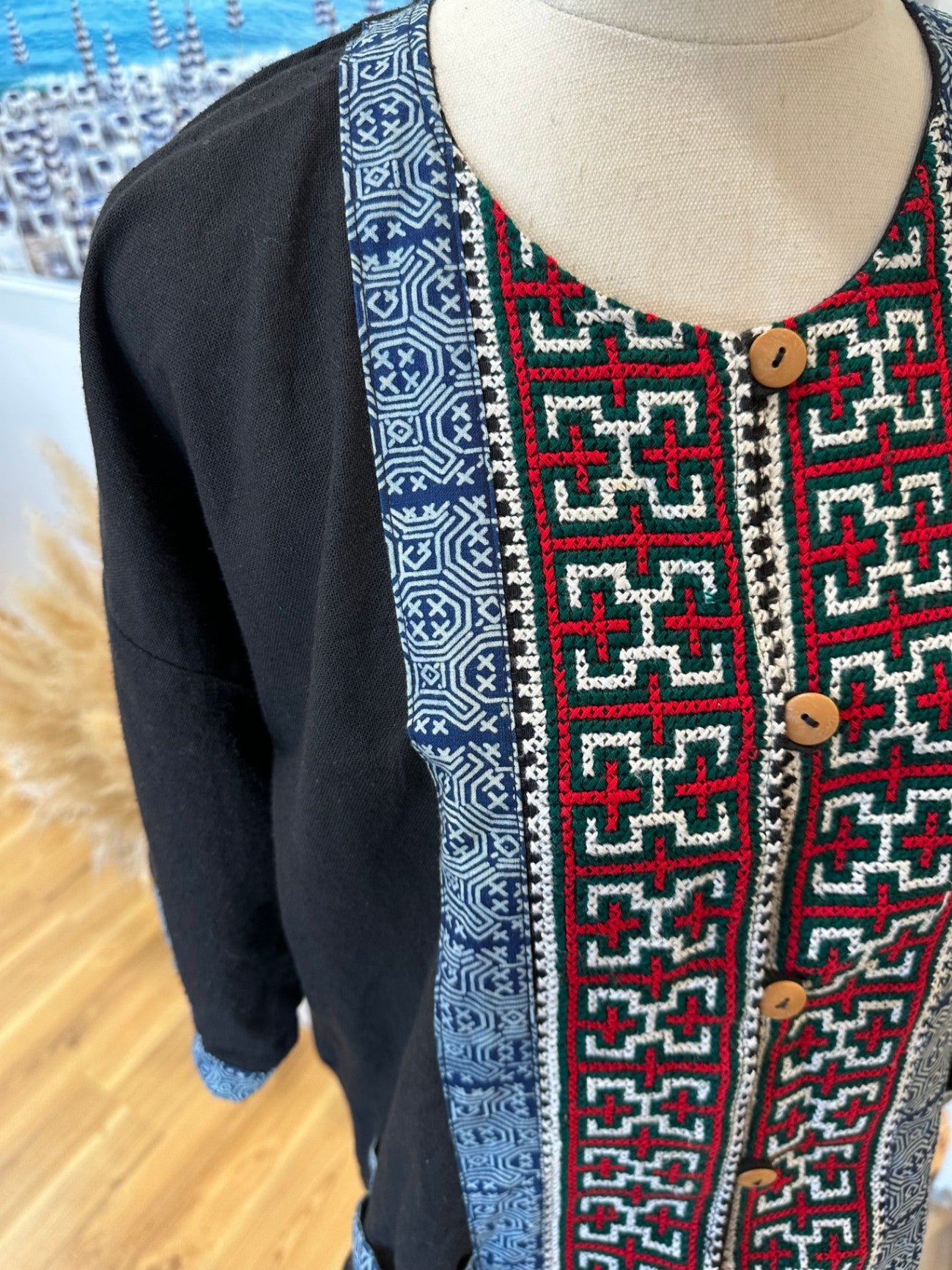 Traditional Embroidery Top / Shirt - Large - Black, Red, Green, Blue, White