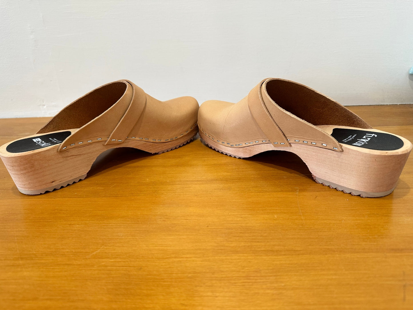 Funkis Clogs - Size EU 40 - Tan (Cork like material)