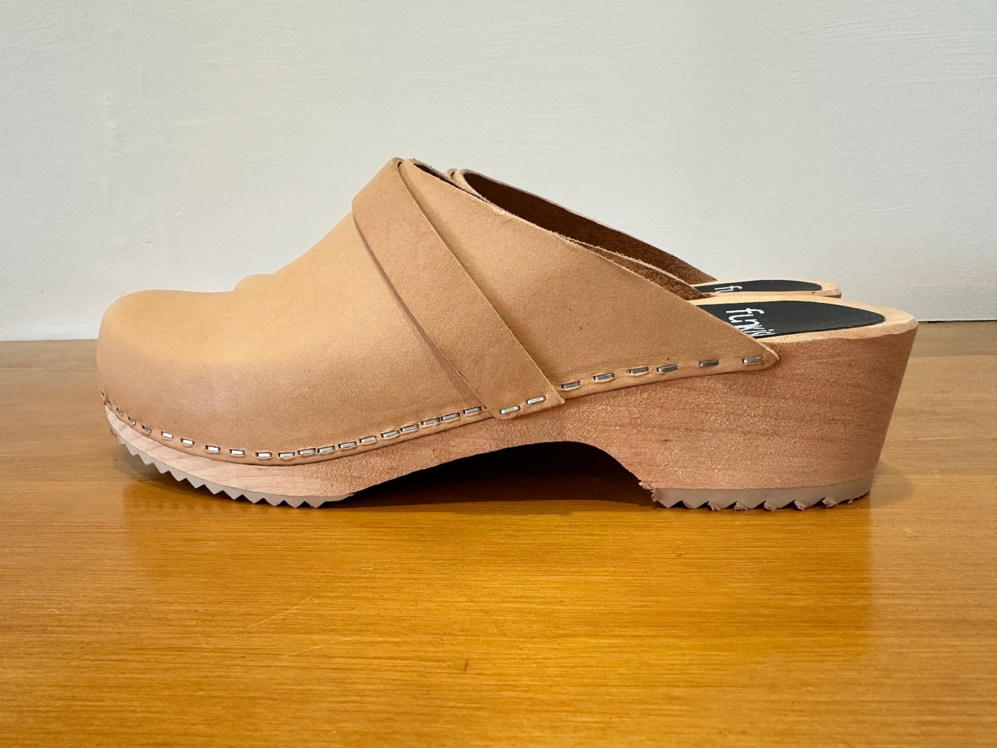 Funkis Clogs - Size EU 40 - Tan (Cork like material)
