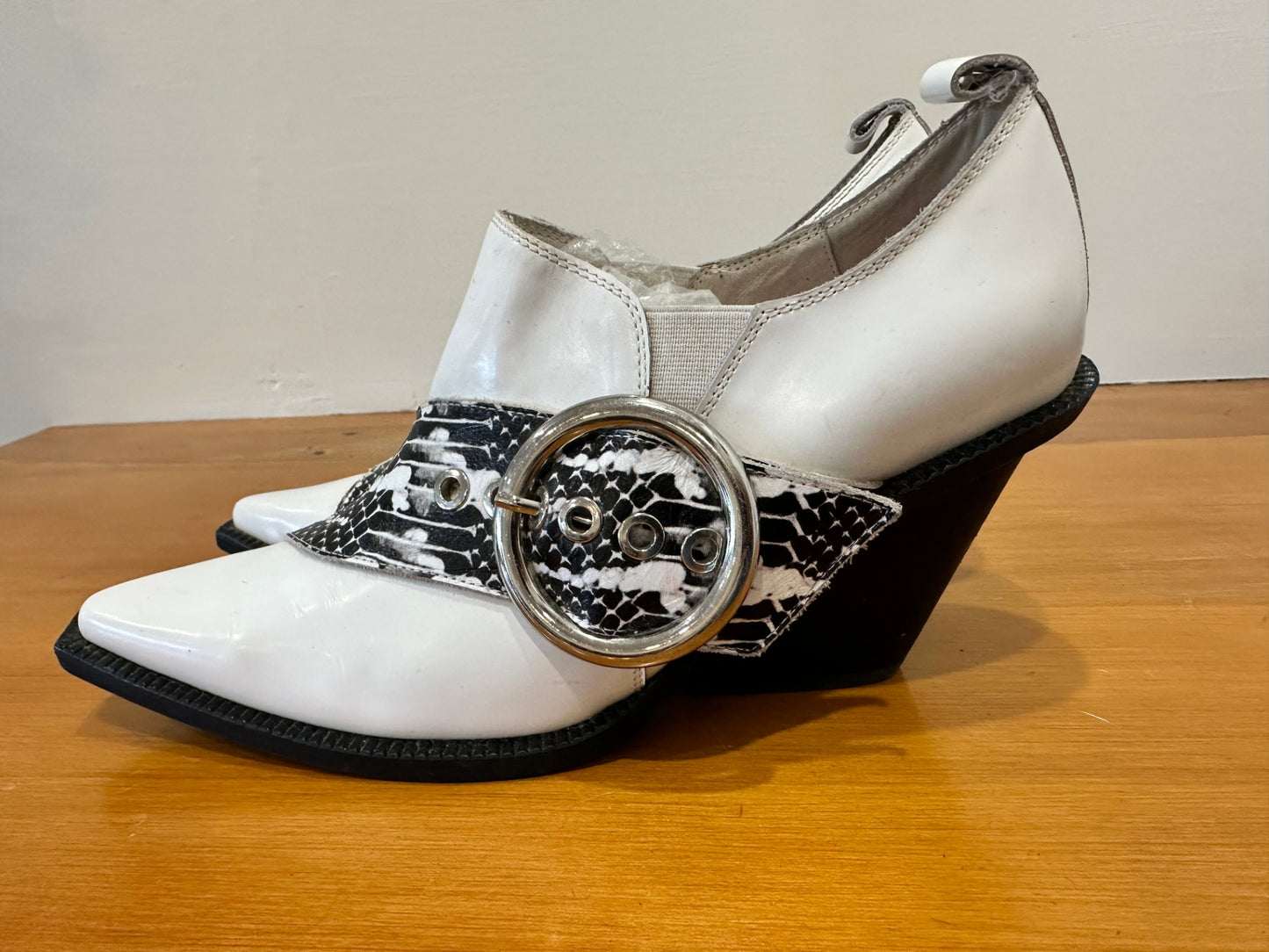 Jeffrey Campbell - Cowboy Heels - Size EU 38 - White and black